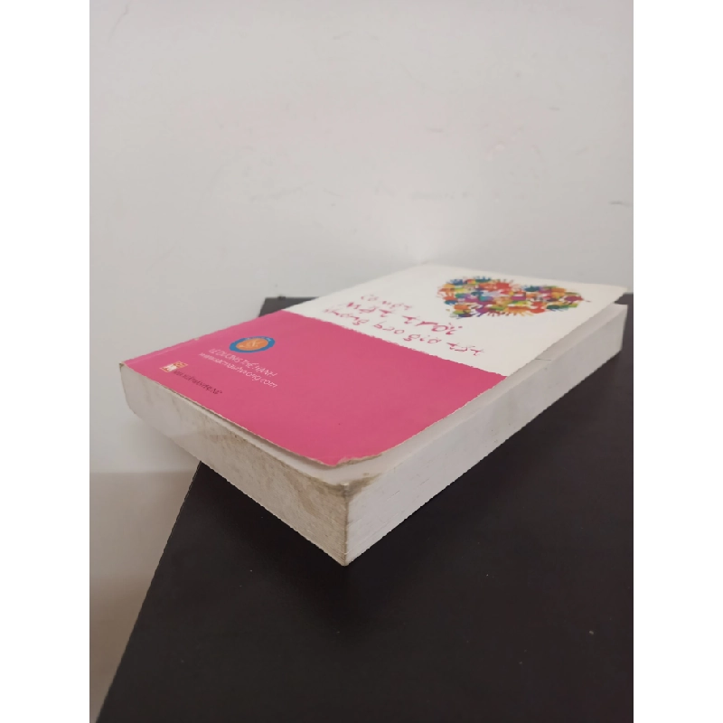 Có Một Mặt Trời Không Bao Giờ Tắt (2019) - Lê Dương Thể Hạnh Mới 90% HCM.ASB0403 448468