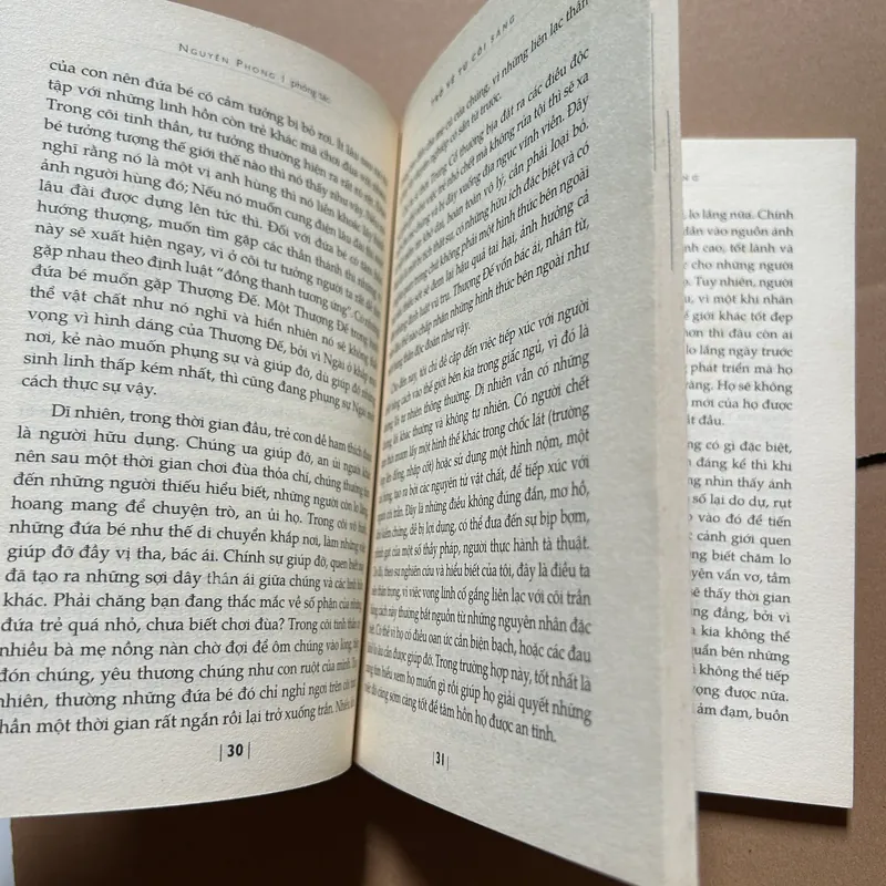 Trở về từ cõi sáng 603020