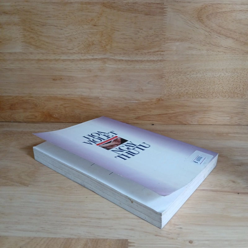 Hoa Violet Ngày Thứ Tư (Tập Truyện Tình Thế Giới) 457797