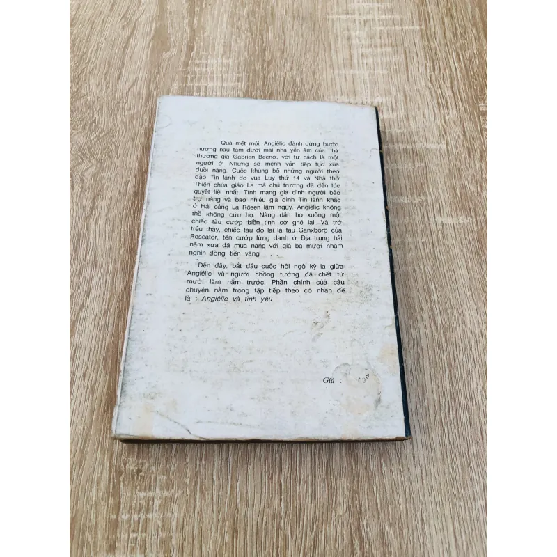 ANGIÊLIC NỔI LOẠN 961431