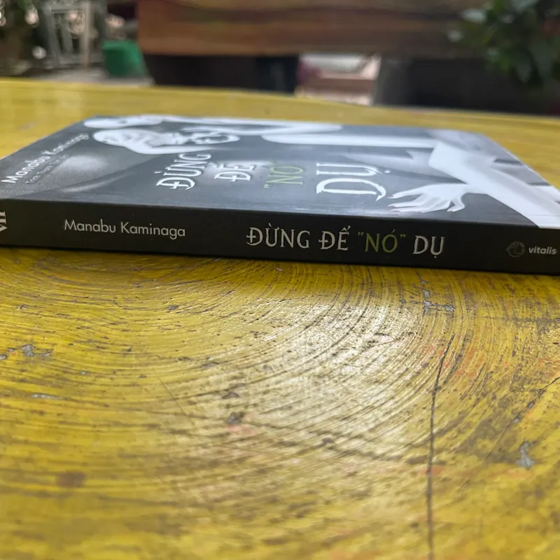 ĐỪNG ĐỂ NÓ DỤ- MANUBU KAMINAGA 565198