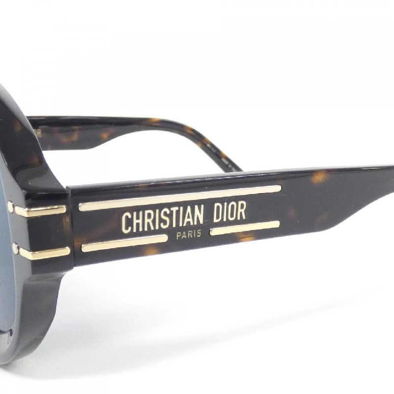 【Sản phẩm mới】Kính mát Christian Dior SIGNATURE R1U 625315
