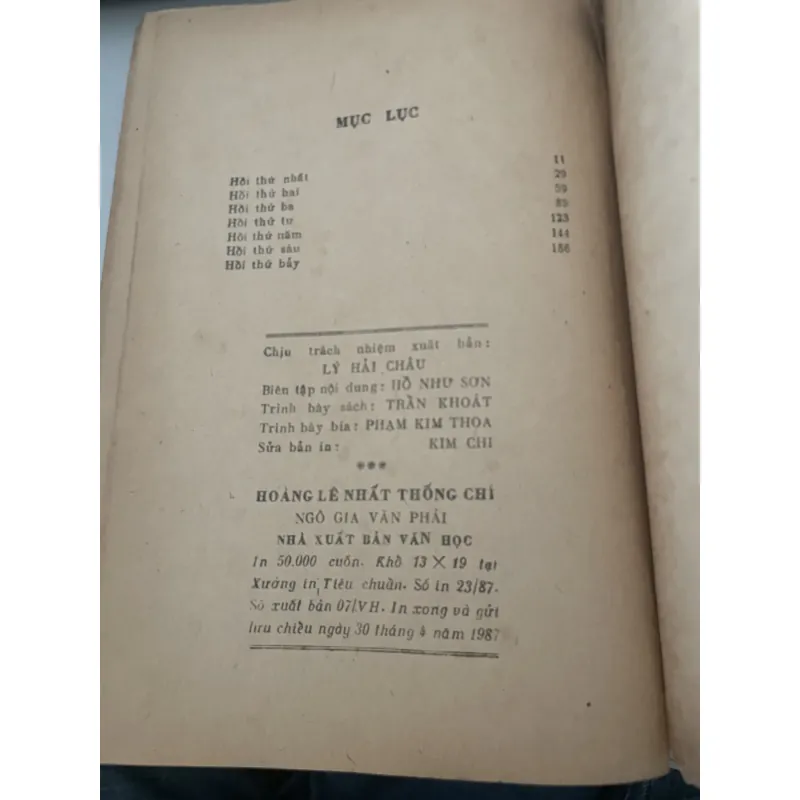 Hoàng Lê nhất thống chí - bản năm 1987 997872