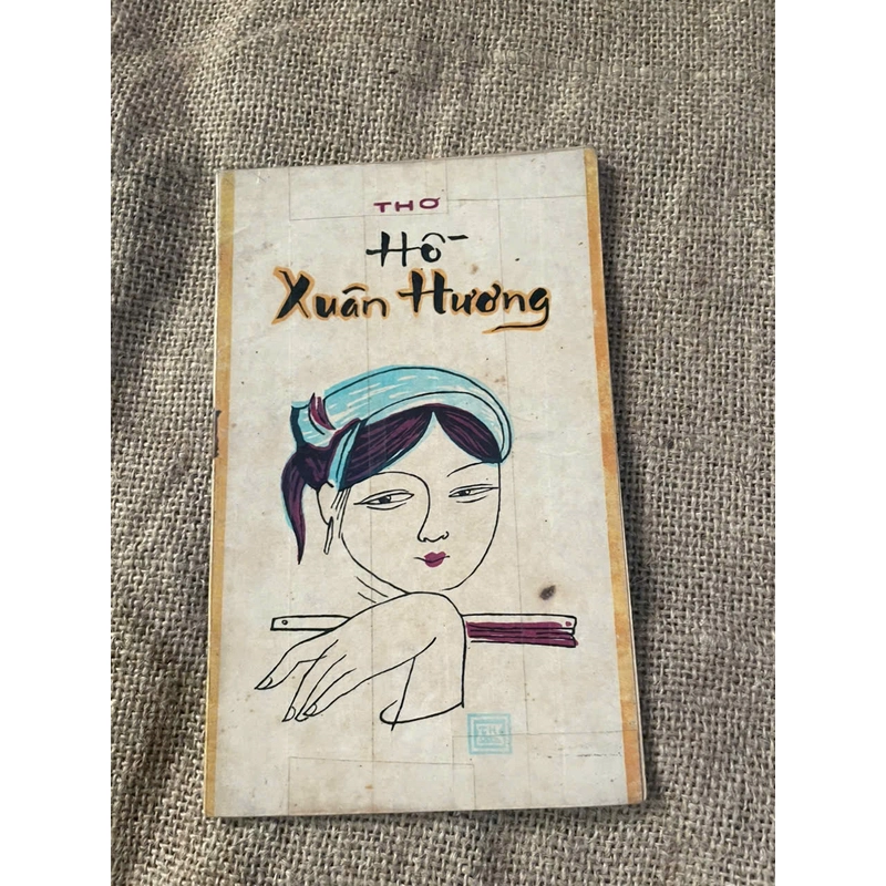THƠ HỒ XUÂN HƯƠNG 452517