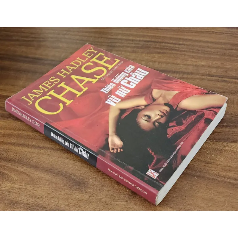 Tiểu thuyết của James Hadley Chase: THIÊN ĐƯỜNG CỦA VŨ NỮ CHÂU 719763