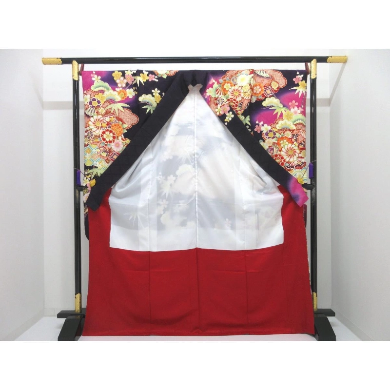 Kimono Furisode chế tác bằng vàng Yūzen - Hàng hiệu Chính hãng 876527