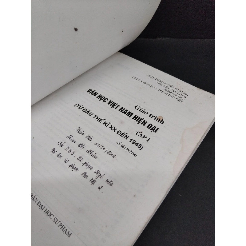 Giáo trình văn học Việt Nam hiện đại mới 80% rách bìa ố 2010 HCM0612 Trần Đăng Suyền VĂN HỌC 917718