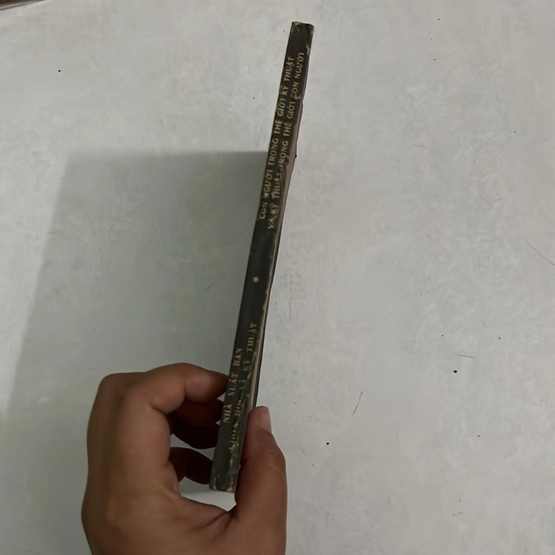Con người trong thế giới kỹ thuật và kỹ thuật trong thế giới con người - 1986a 503008