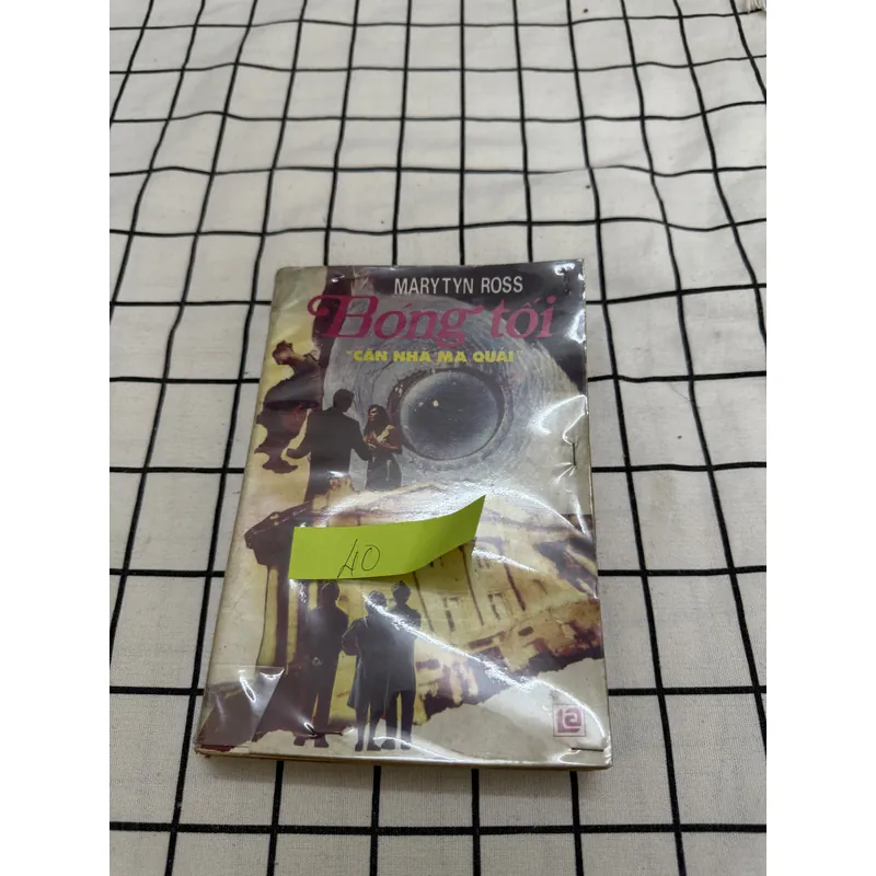 Bóng tối căn nhà ma quái  596919