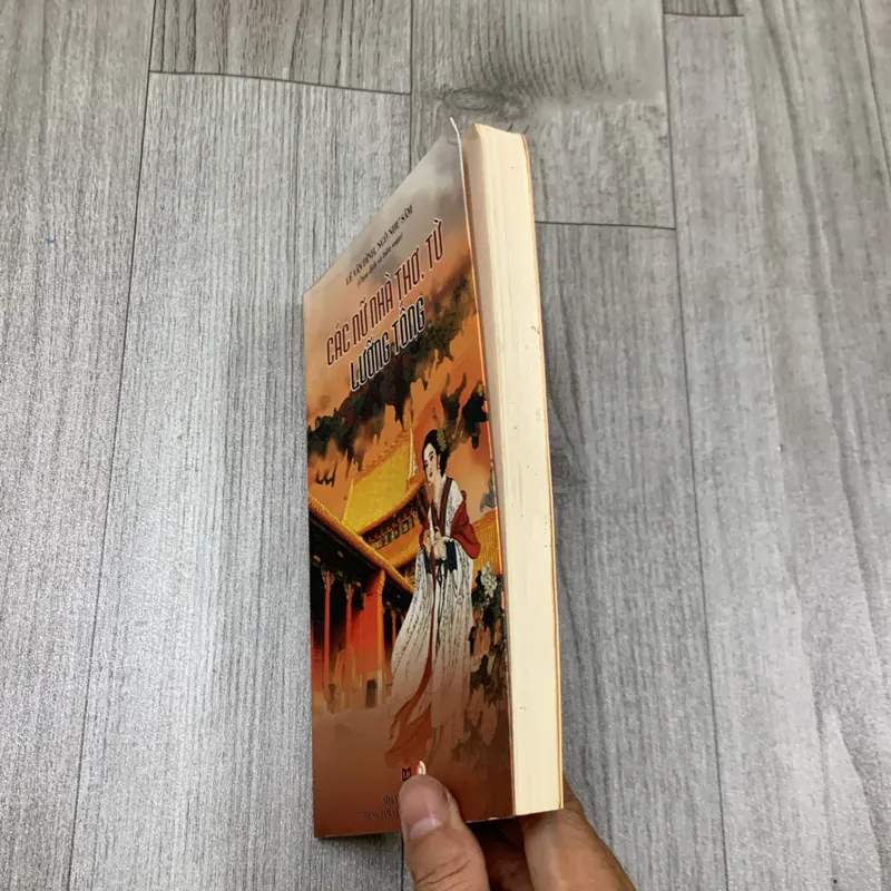 Các nữ nhà thơ từ lưỡng tống. 1b3 689748