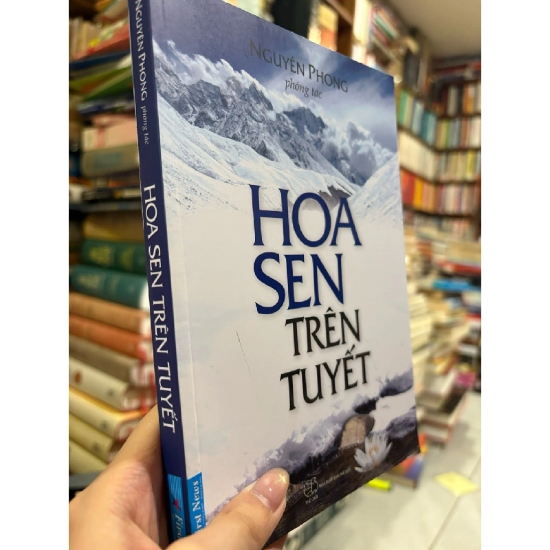 Hoa sen trên tuyết - Nguyên Phong 125008