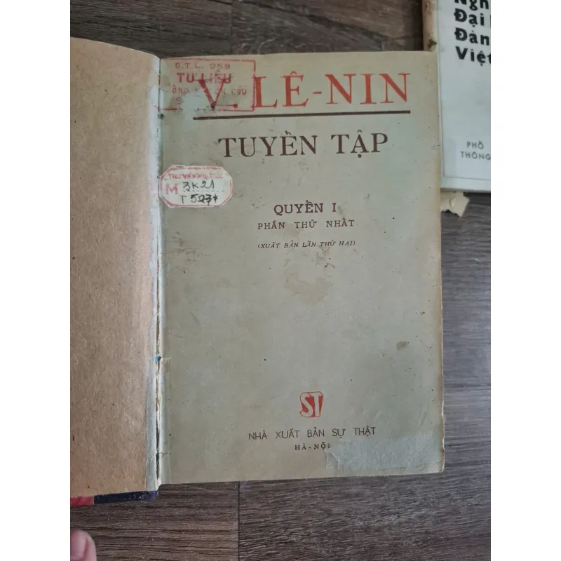 TUYỂN TẬP QUYỂN I PHẦN THỨ NHẤT - V. LÊ-NIN 718676