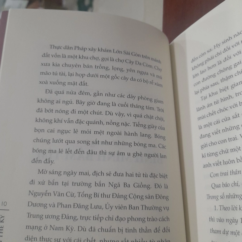 Nguyễn Thế Kỷ - HỪNG ĐÔNG (tiểu thuyết) 455536
