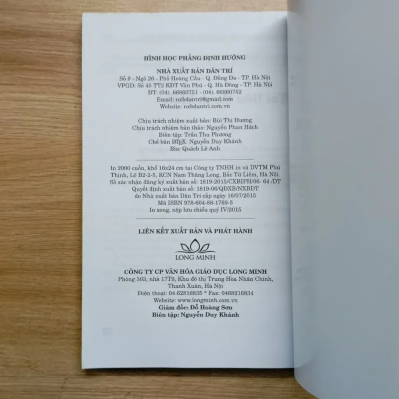 Sách Hình học phẳng định hướng 931209
