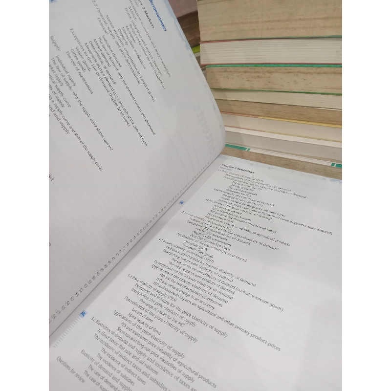 Economics for the IB Diploma, Standard and Higher level - Ellie Tragakes 934198