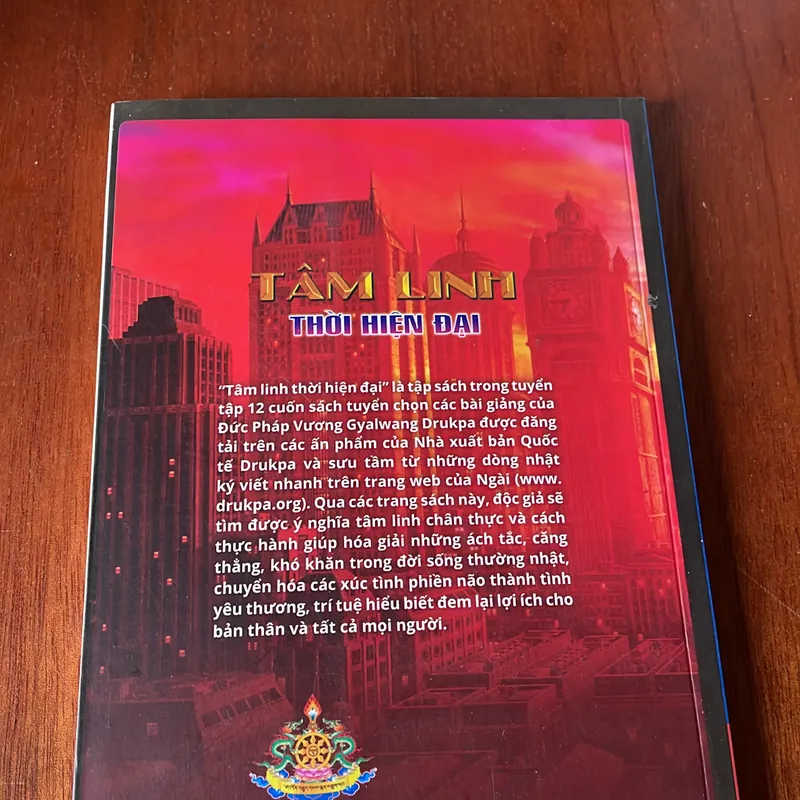 II Sách Phật Giáo: Tâm Linh Thời Hiện Đại - Đức Pháp Vương Gyalwang Drukpa - 2014 575148