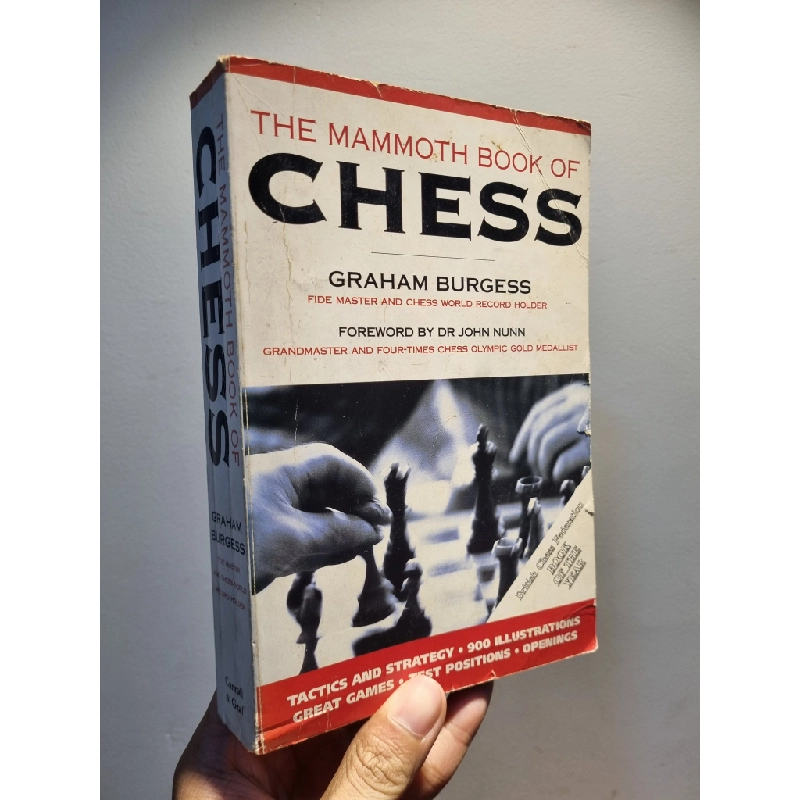 THE MAMMOTH BOOK OF CHESS - Graham Burgess 223294