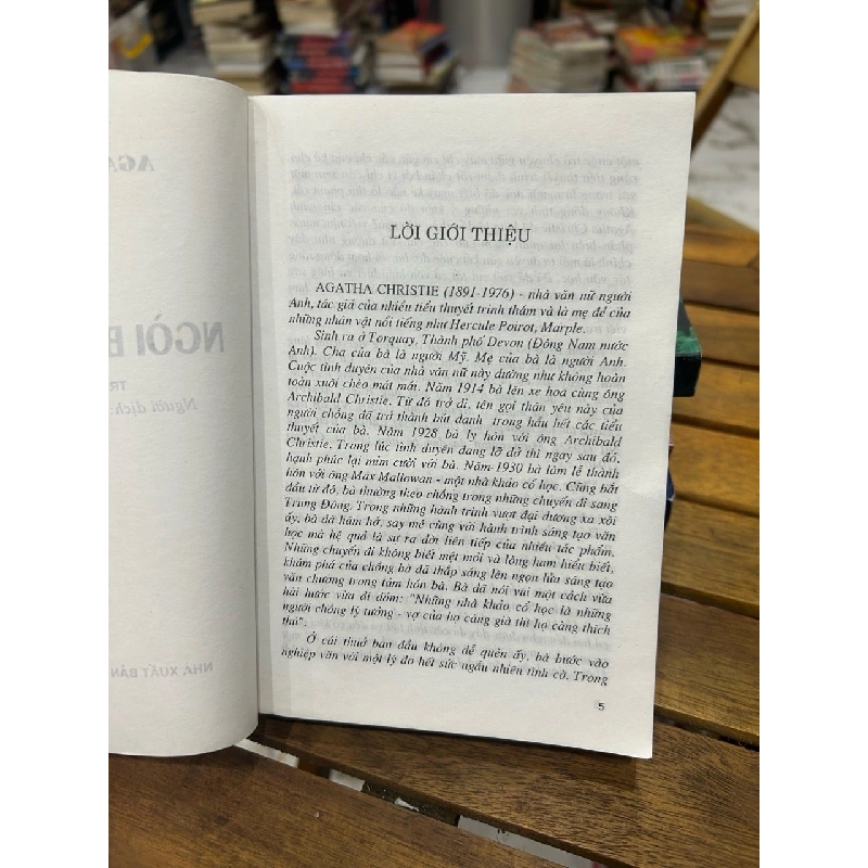 Ngòi bút tẩm độc -Agatha Christe 746608