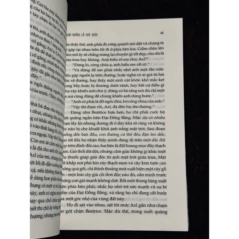 Người khổng lồ ngủ quên 714615