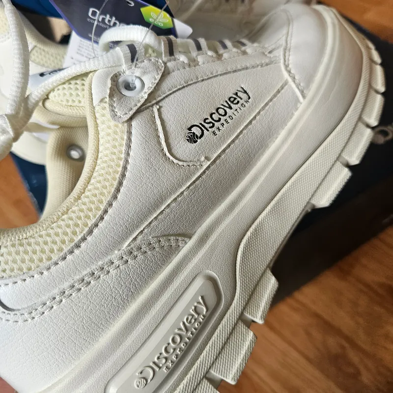 Giày Discovery sz39,40 full tag box 564567