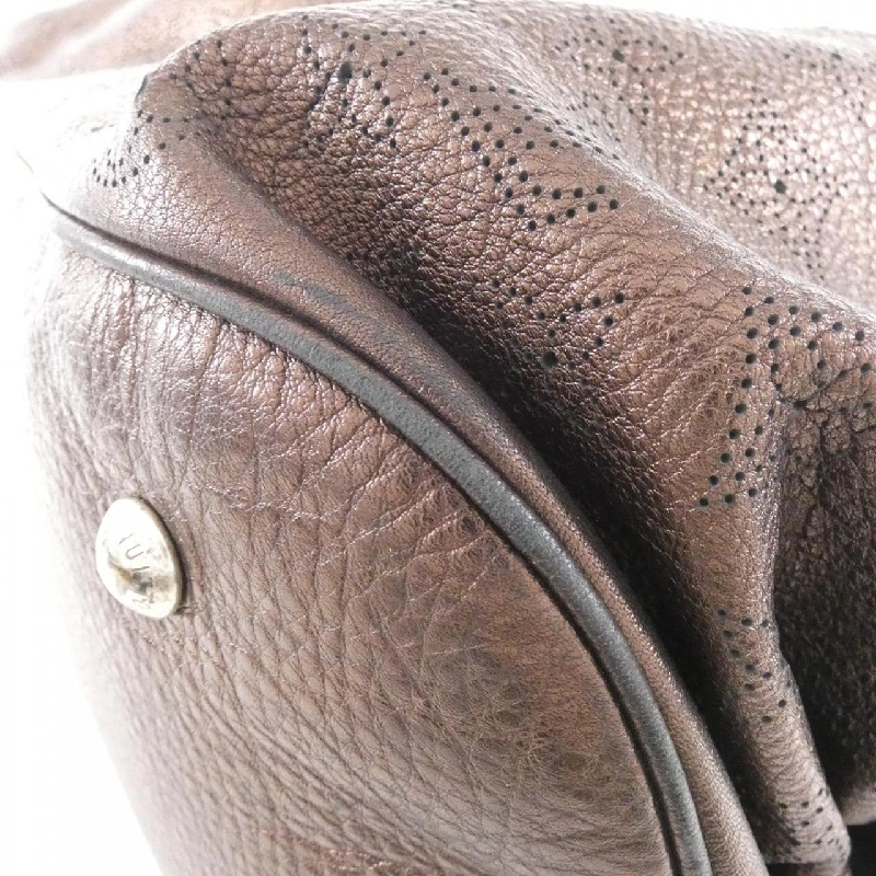 Túi xách vai Louis Vuitton Mahina XL M95714 611931