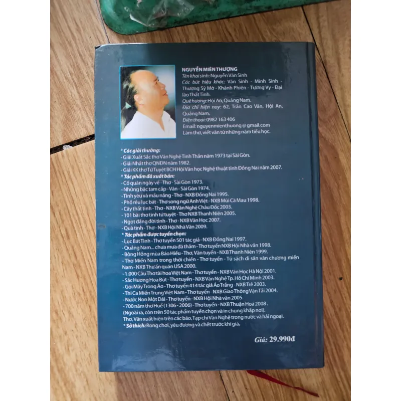 Quà tình thơ (bìa cứng)
 755698