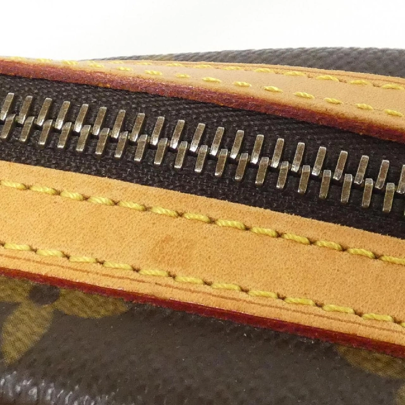 Túi xách vai Louis Vuitton Monogram Clara M40057 - Hàng hiệu Chính hãng 610679