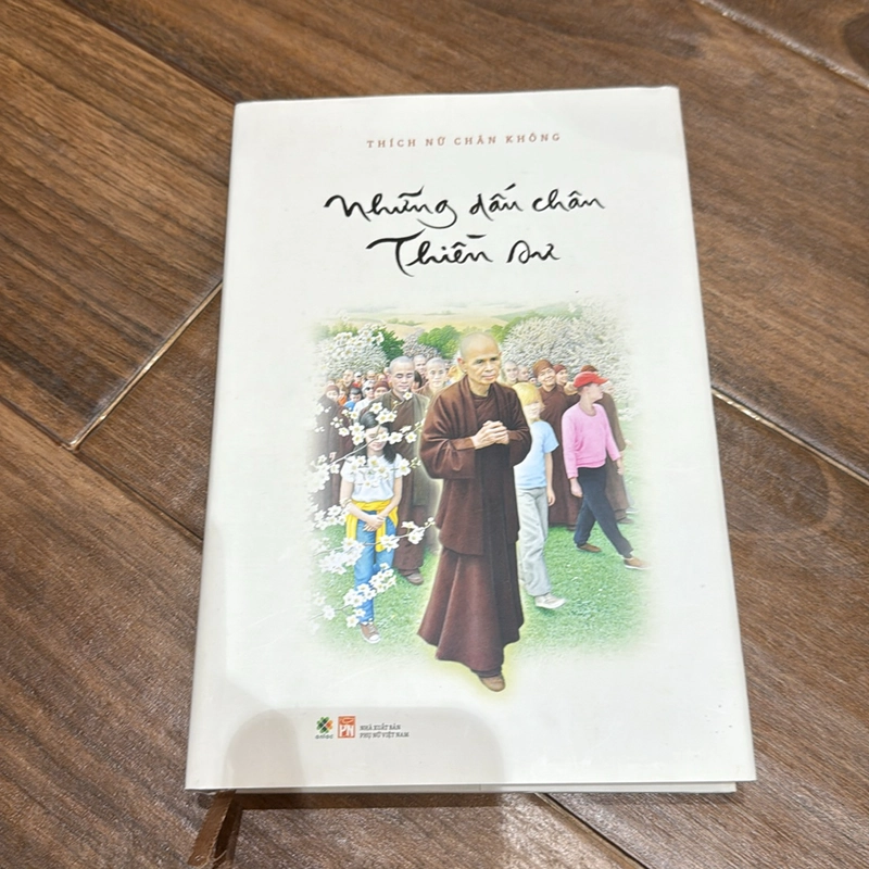 Những dấu chân thiền sư -thích nữ chân không 498514