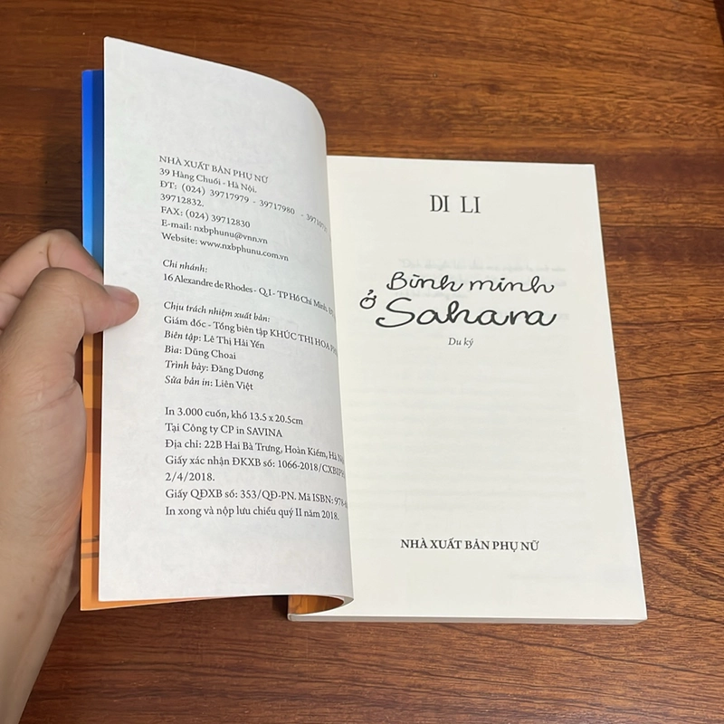 II Tựa sách: Bình Minh ở Sahara - Di Li - 2018 511343