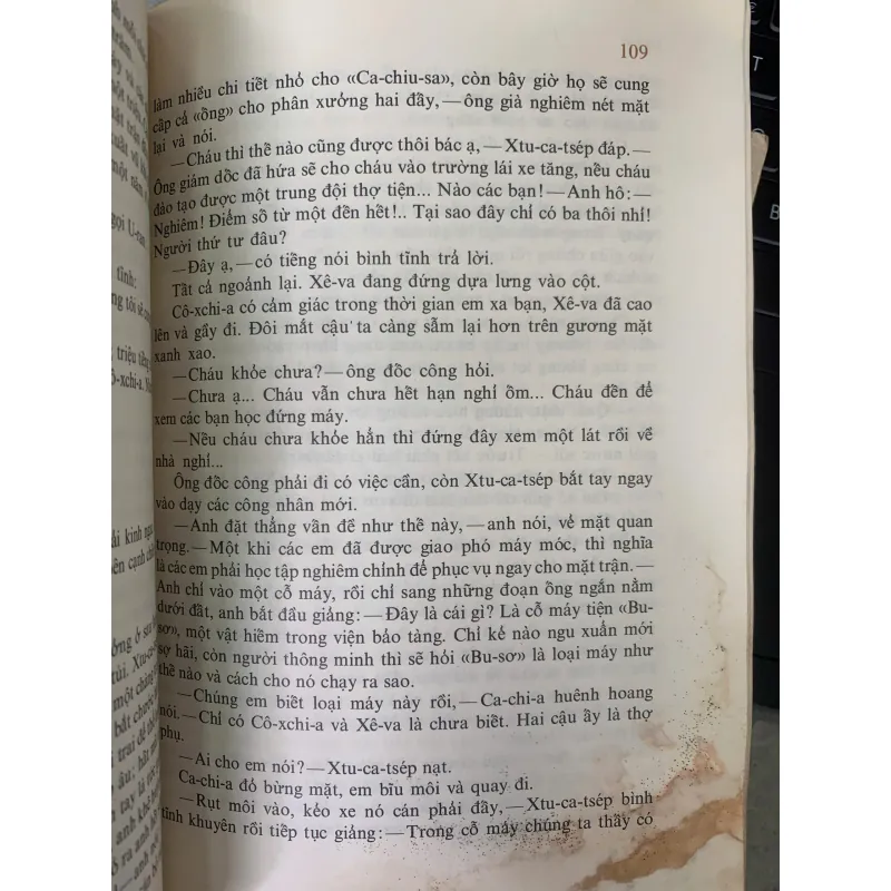 CÔ-XCHI-A LÙN TÁC GIẢ: I-Ô-XÍP LÍCH-XTA-NỐP 1000394