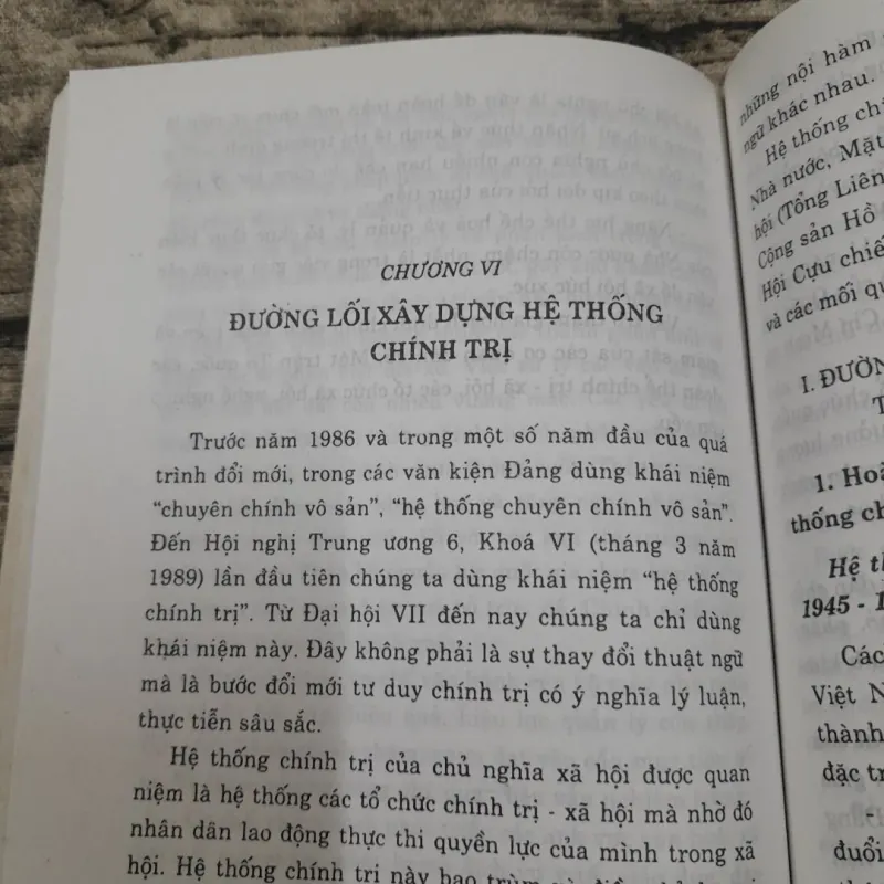 Giáo trình Đường lối Cách Mạng của Đảng CSVN. PGS Tiến sỹ Đinh Xuân Lý.  750897