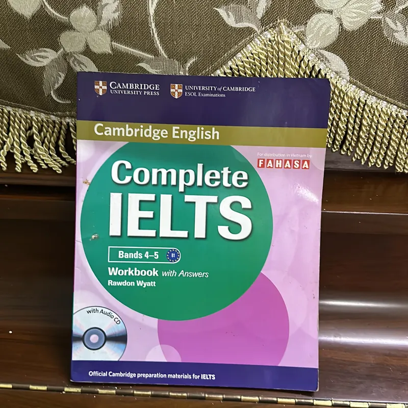 Complete IELTS band 4-5 workbook 689368