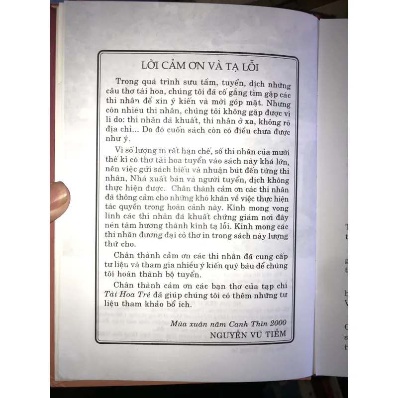 Nghìn câu thơ tài hoa Việt Nam  700666