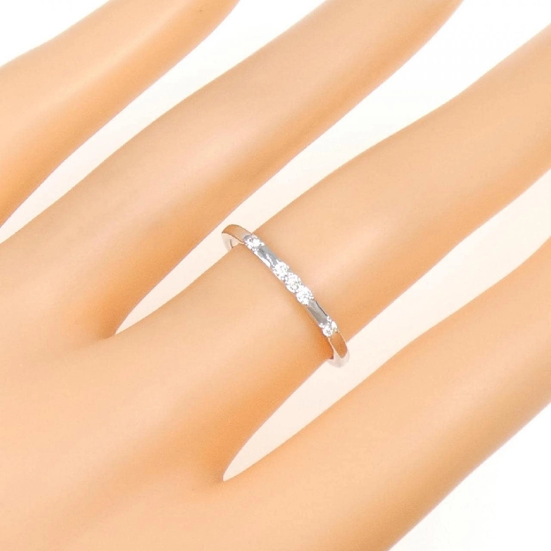 Nhẫn kim cương K18WG 0.05CT 673085