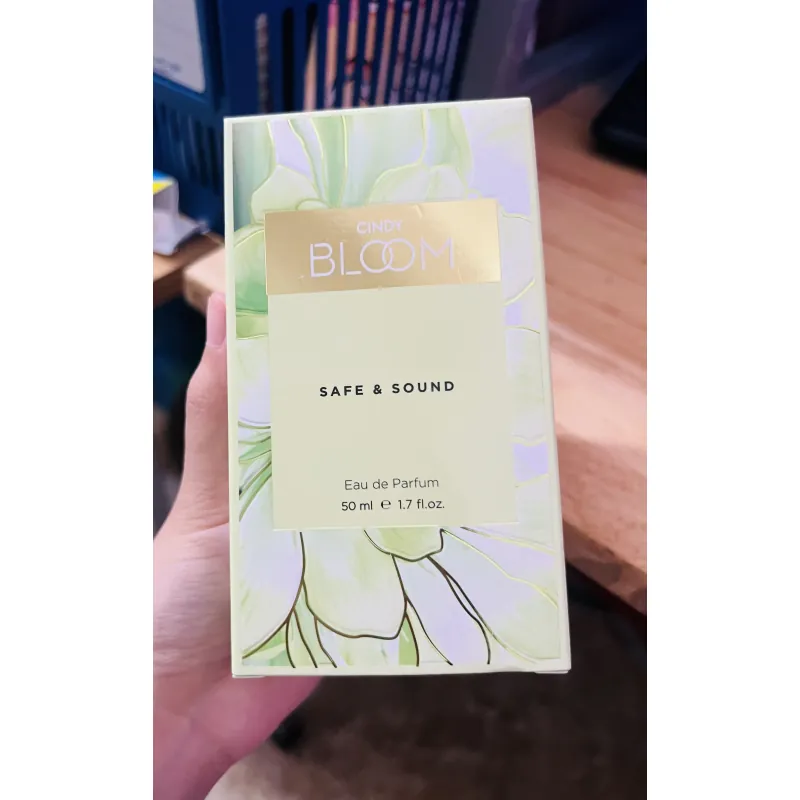 Nước hoa Cindy Bloom hương trong trẻo 1006208