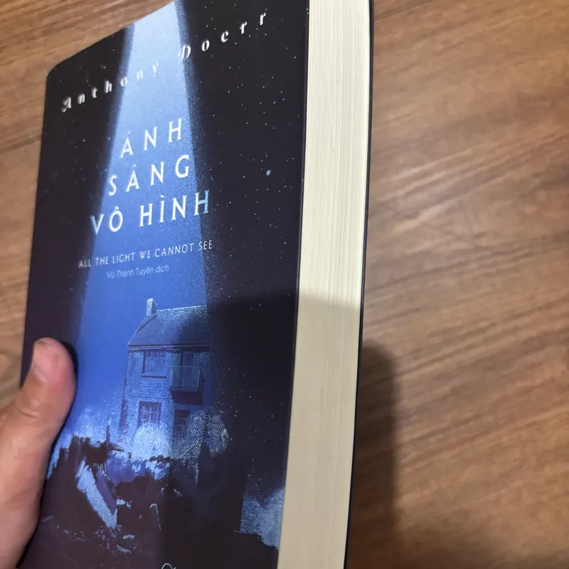 Ánh sáng vô hình - Anthony Doerr 562544