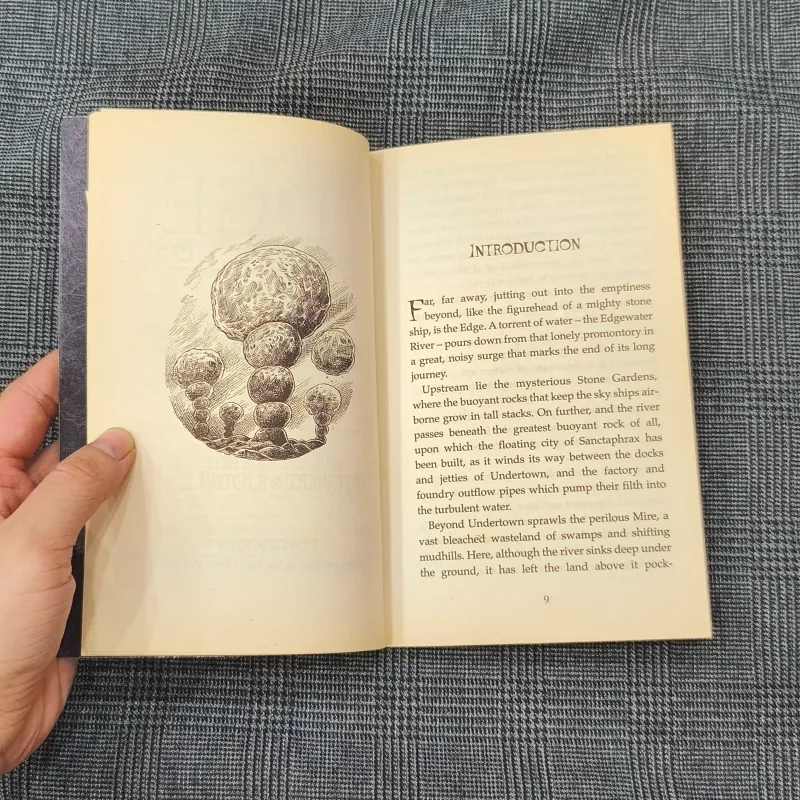 (Ngoại văn) The Edge Chronicles - The Stone Pilot - Stewart & Riddell  1044722