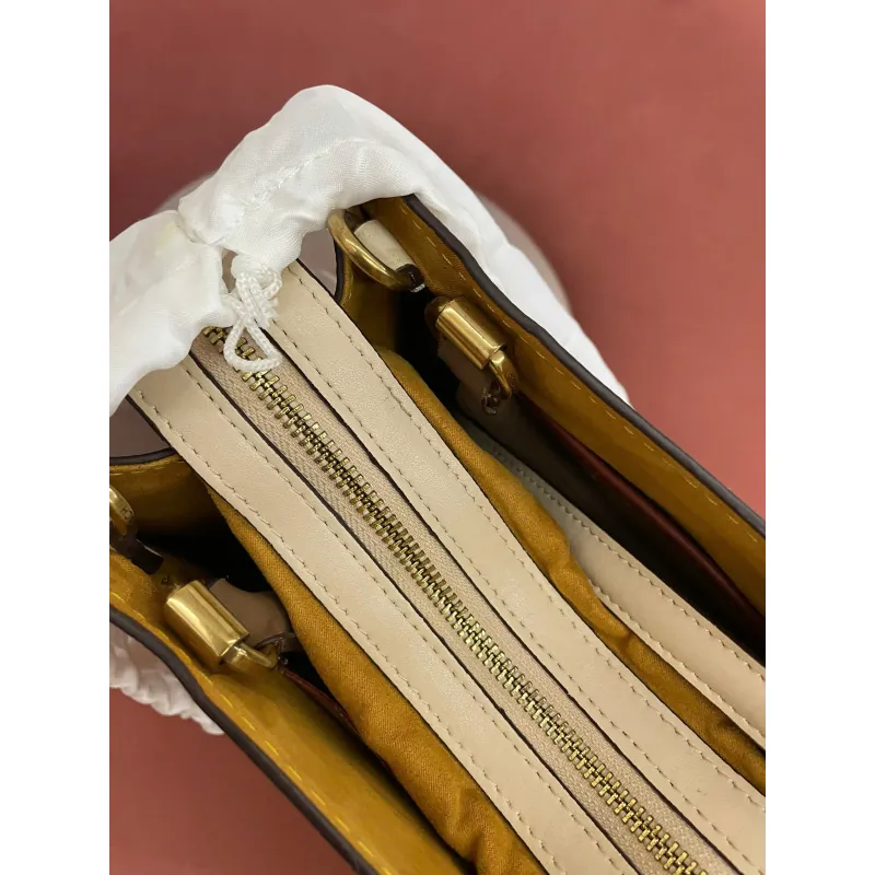 Túi xách siêu hợp mùa thu đông Coach da thật 100% không tì vết huhuhu pass 605596