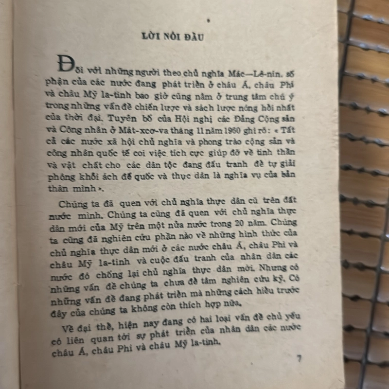 Bàn về Thế giới thứ ba - Nguyễn Khắc Phục 479395