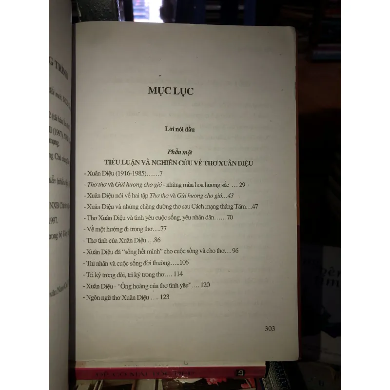 Xuân Diệu “vây giữa tình yêu” - Hà Minh Đức  1028081