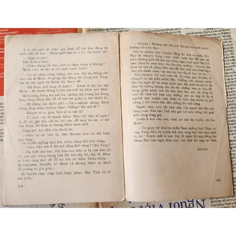 Tiểu thuyết THÔN VEN ĐƯỜNG - Tác giả: Xuân Thiều (1973) 726050