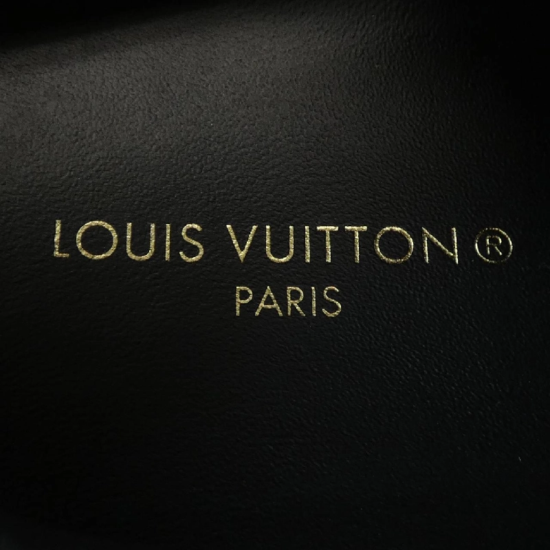 Giày sneaker LOUIS VUITTON - Hàng hiệu Authentic 904867