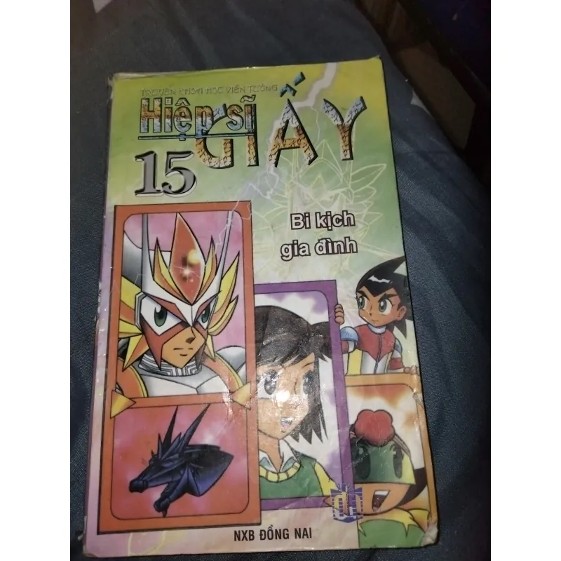 Sách Truyện tranh Hiệp sỹ Áo ngày 15 - Bìa kịch gia đình 758704