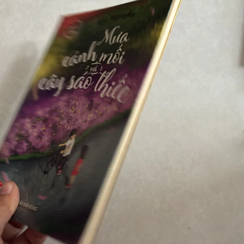 Mưa cánh mối và cây sáo thiếc - Riv Nguyễn 783555