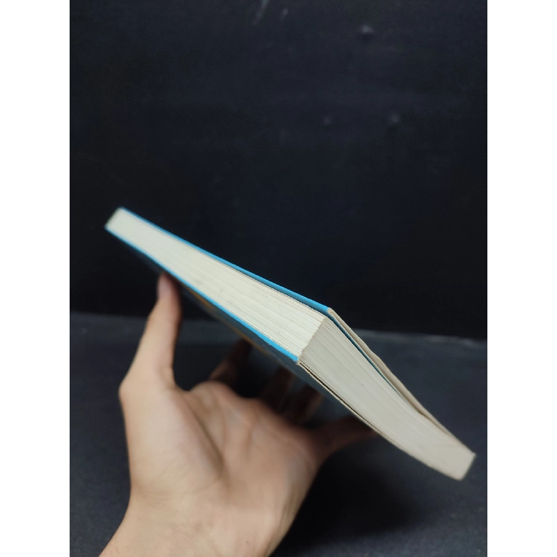 Chuyện hẹn hò Tây - Việt năm 2018 mới 90%, bẩn nhẹ HCM0203 văn học 913553