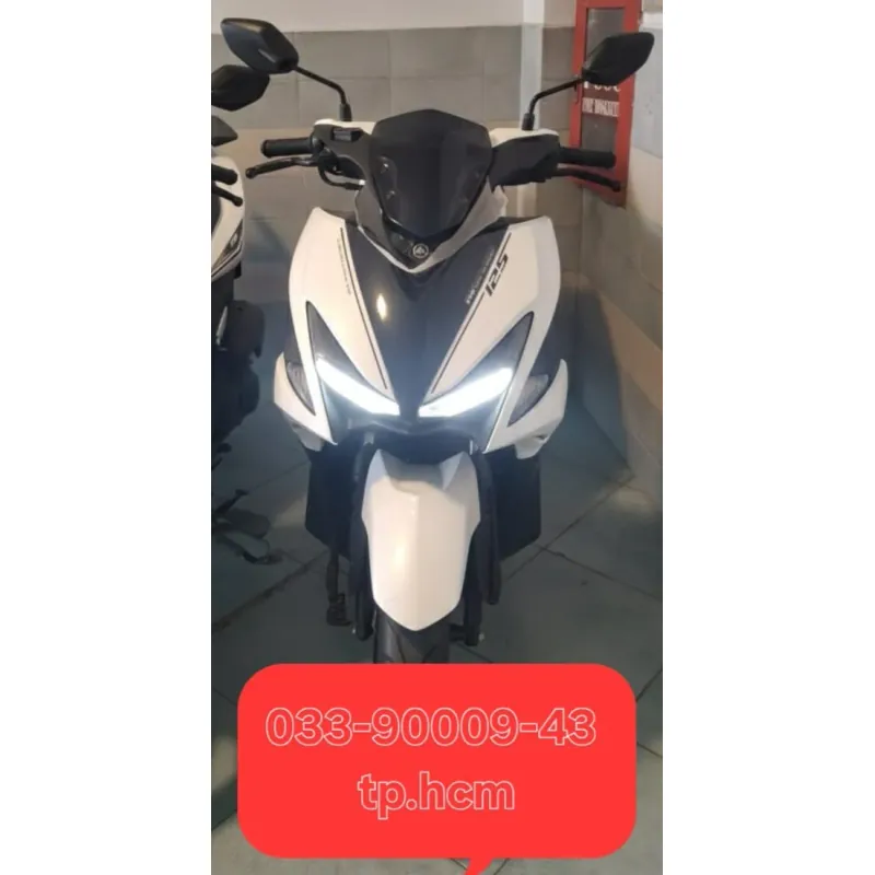 Xe máy Yamaha NVX 155 phân khối màu trắng đen chính hãng 782418