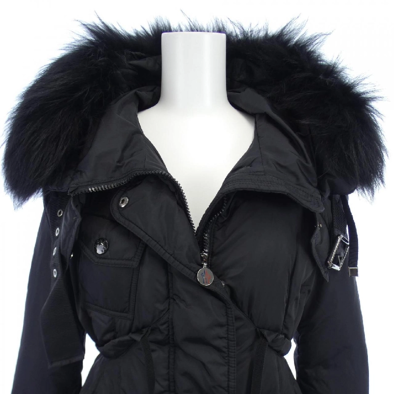 Áo khoác lông vũ MONCLER 638337