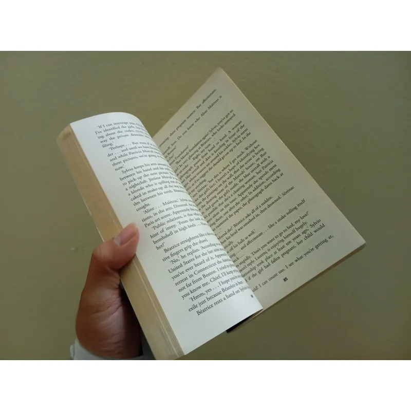 Black water lilies, sách ngoại văn tiếng Anh english book tiểu thuyết  695858