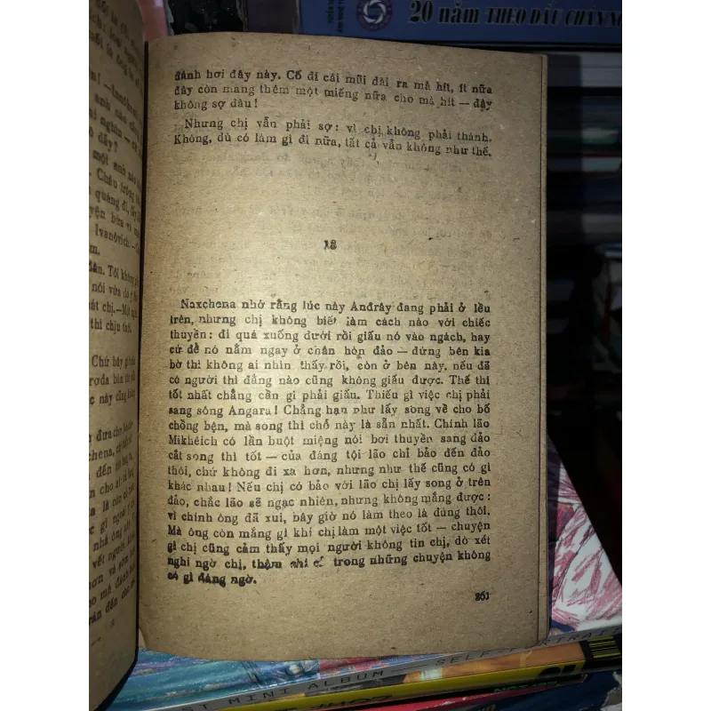 Sống và nhớ lấy - Valentin Raxputin  975945