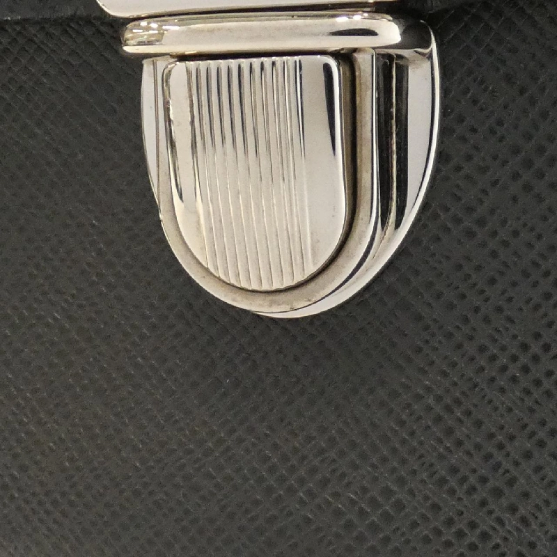 Túi đeo vai Louis Vuitton Taiga Alexei M32472 612191